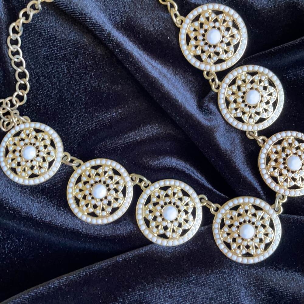 Necklace - Picture 3 of 4